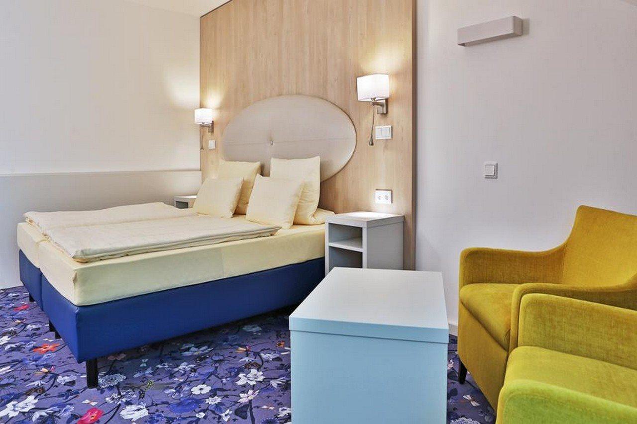 Hotel Zum Loewen เมอร์เฟลเดน-วาลล์ดอร์ฟ ภายนอก รูปภาพ