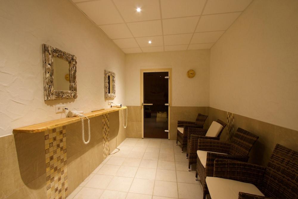 Hotel Zum Loewen เมอร์เฟลเดน-วาลล์ดอร์ฟ ภายนอก รูปภาพ